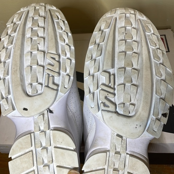 White and Gold Metallic accent Fila Sneakers - Picture 12 of 14